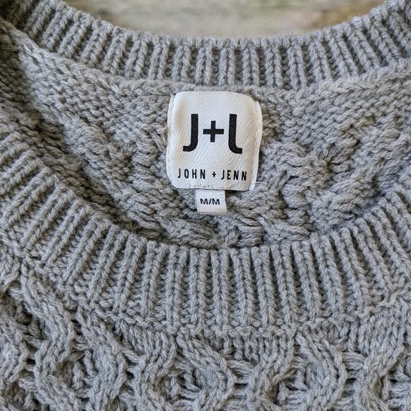 John & Jenn Gray Chunky Knit Crew Sweater - Picture 6 of 10